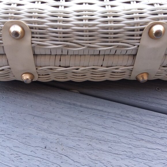 Vintage wicker handbag with lucite handles circa 1950's  made in Hong Kong - Picture 5 of 7